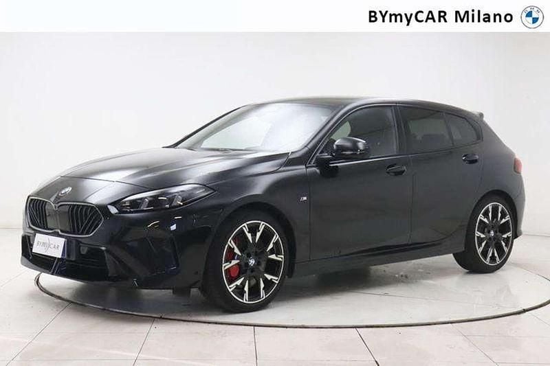Nero zaffiro Usata 2025 BMW 118 M Sport Due volumi | 35.000 € (Buon prezzo) - Immagine 1/3