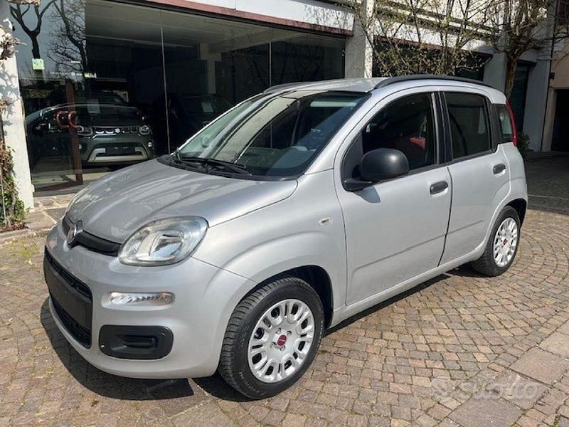Usata Fiat Panda Lounge 69 CV (50 kW) 2014 Grigio Utilitaria