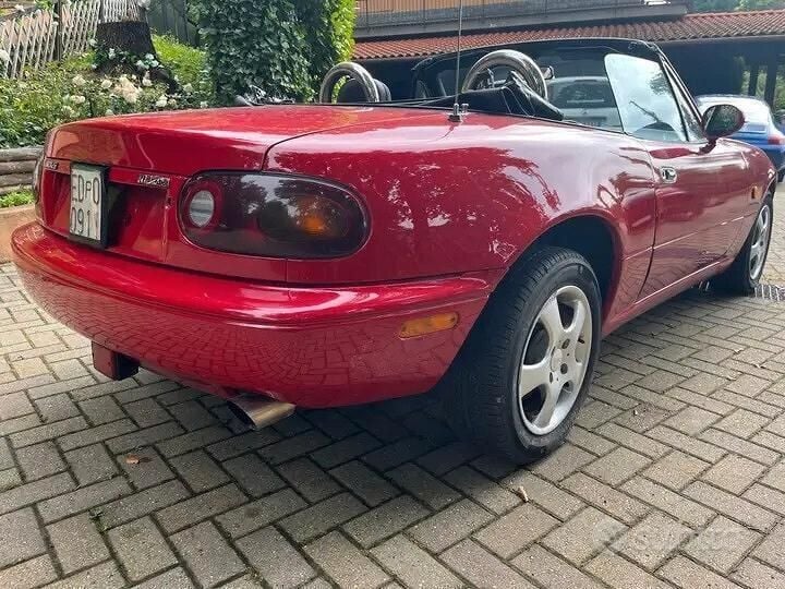 Usata Mazda MX5 116 CV (85 kW) 1993 Rosso Cabrio