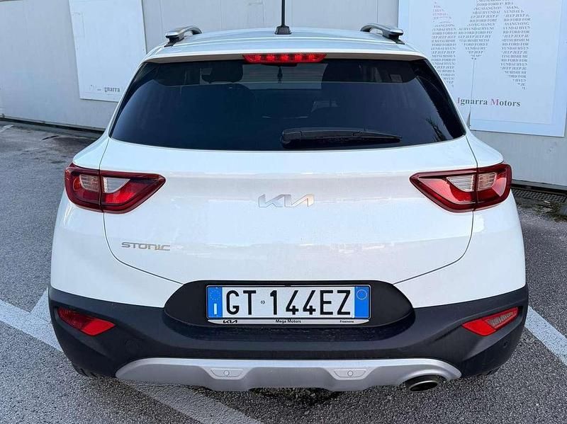Usata Kia Stonic Style 82 CV (60 kW) 2024 Bianco SUV