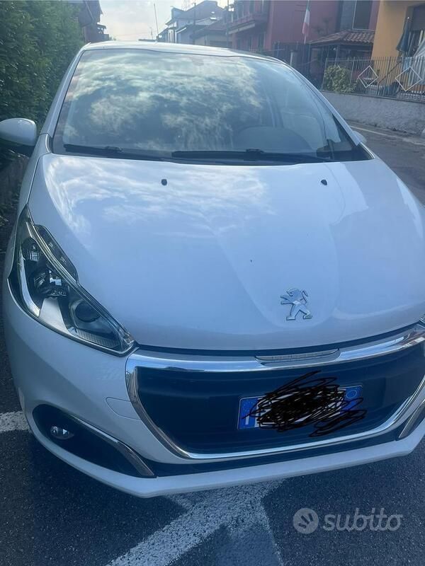Usata Peugeot 208 82 CV (60 kW) 2016 Bianco Utilitaria