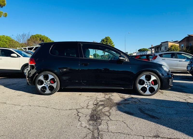 Usata VW Golf GTI 211 CV (155 kW) 2011 Nero Berlina