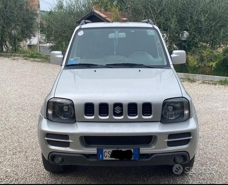 Usata Suzuki Jimny 2012 Grigio SUV