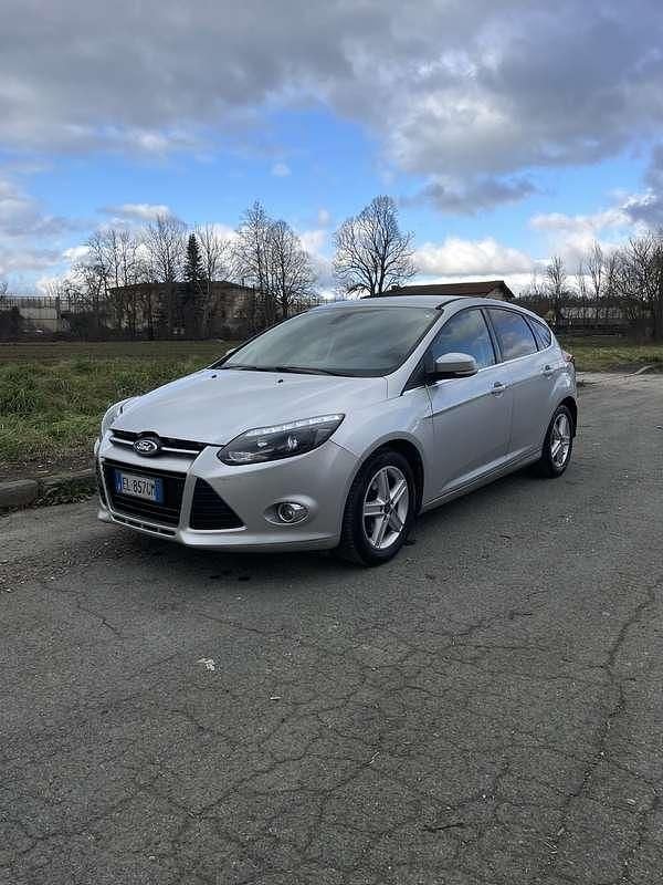 Usata Ford Focus Titanium 116 CV (85 kW) 2012 Grigio Berlina