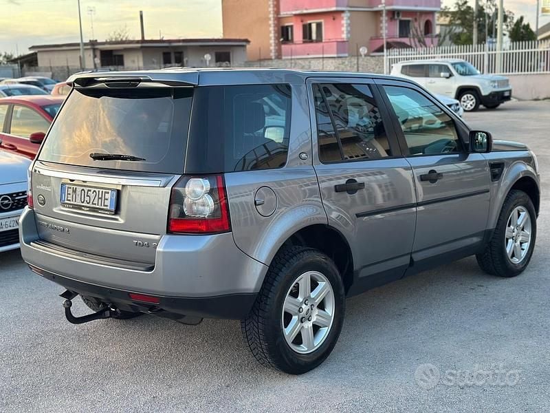 Usata Land Rover Freelander 2 HSE 150 CV (110 kW) 2012 Grigio SUV