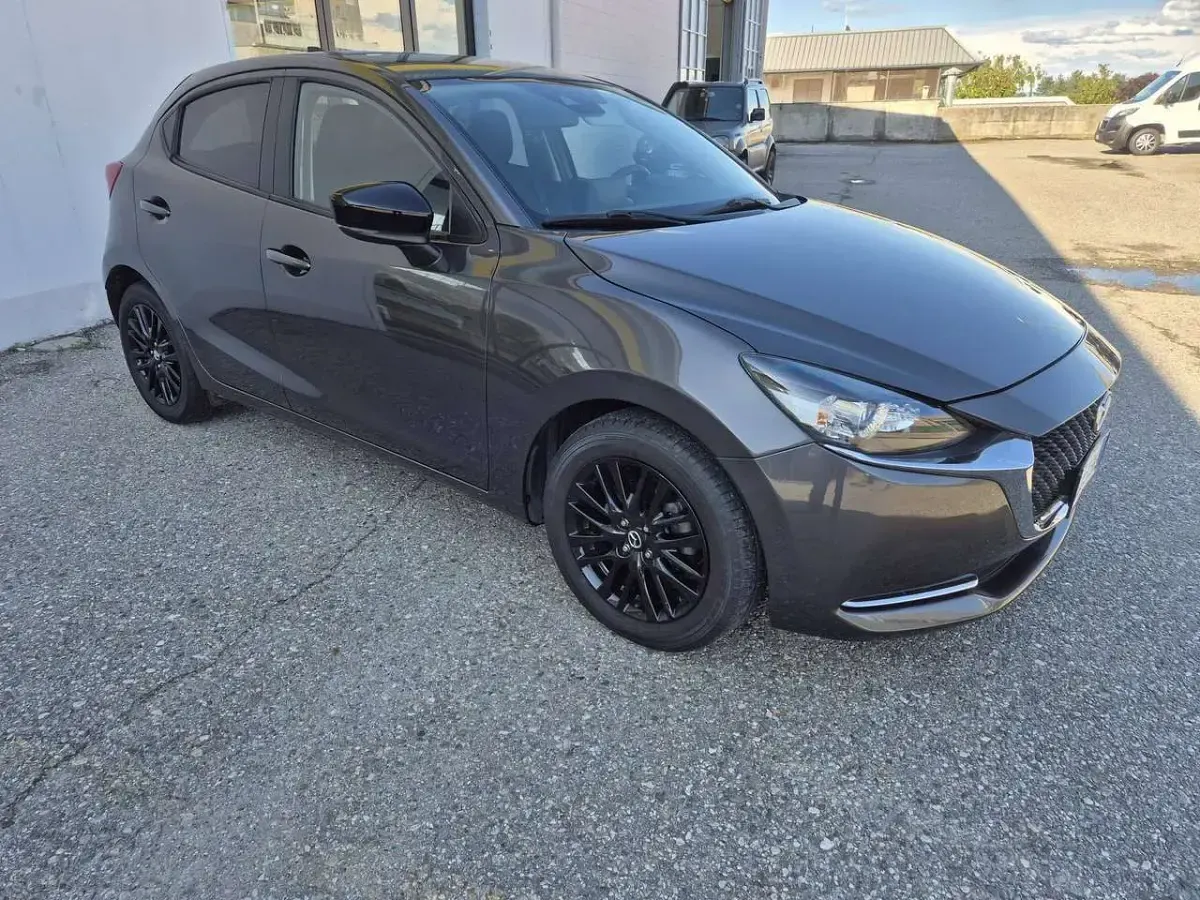 Usata Mazda 2 Homura-Line 75 CV (55 kW) 2023 Grigio Utilitaria