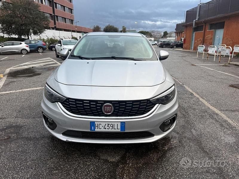 Usata Fiat Tipo Lounge 120 CV (88 kW) 2019 Grigio Berlina