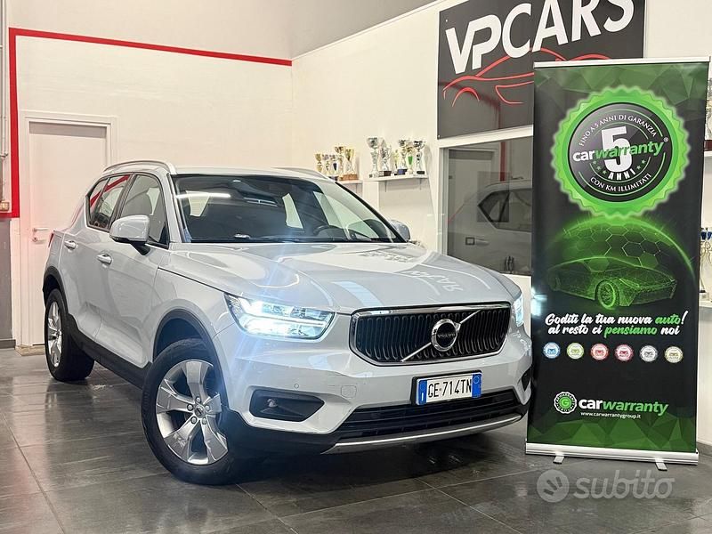 Grigio Usata 2021 Volvo XC40 Momentum SUV | 23.999 € (Buon prezzo) - Immagine 1/4