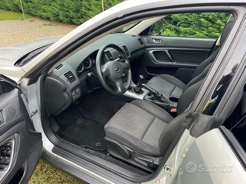 Usata Subaru Outback 2004 Grigio SUV
