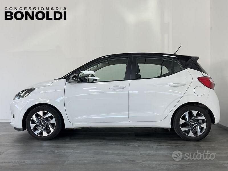Usata Hyundai i10 67 CV (49 kW) 2023 Bianco Utilitaria