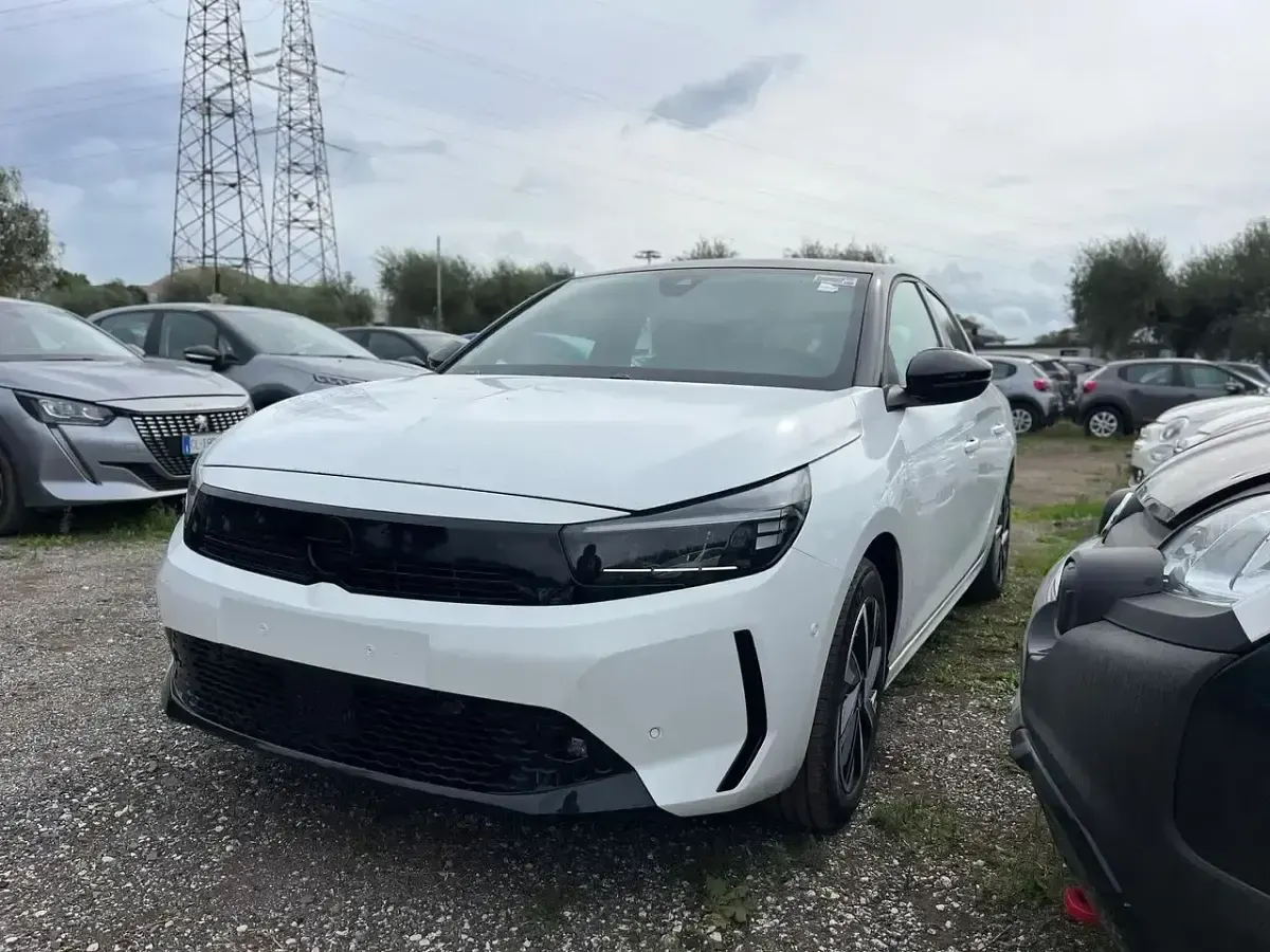 Usata Opel Corsa S 100 CV (73 kW) 2025 Bianco Utilitaria