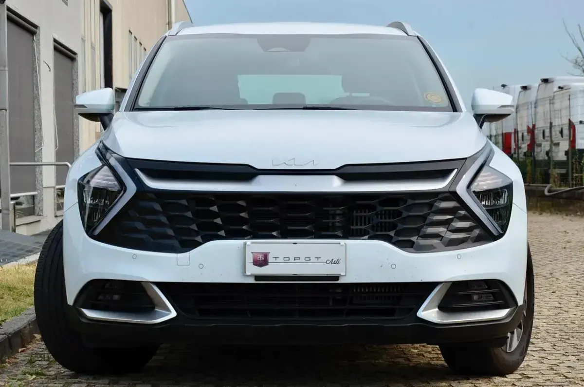 Usata Kia Sportage Style 150 CV (110 kW) 2022 Bianco SUV
