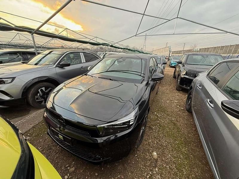 Usata Opel Corsa S 101 CV (74 kW) 2025 Nero perla Berlina