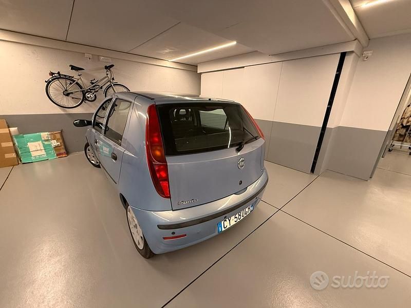 Usata Fiat Punto 60 CV (44 kW) 2006 Utilitaria