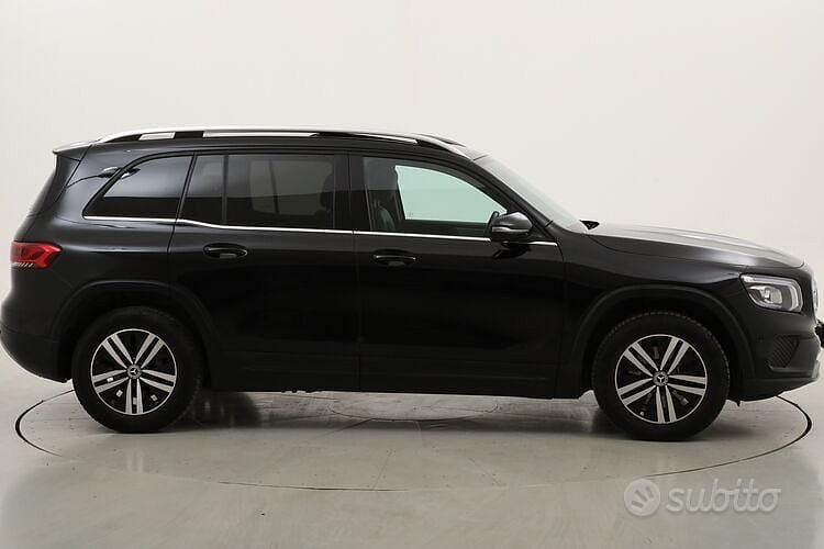 Usado Mercedes GLB200 Business 150 CV (110 kW) 2021 Negro SUV