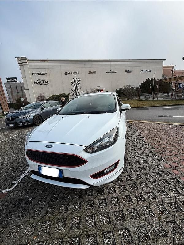 Usata Ford Focus ST-Line 120 CV (88 kW) 2018 Bianco Berlina