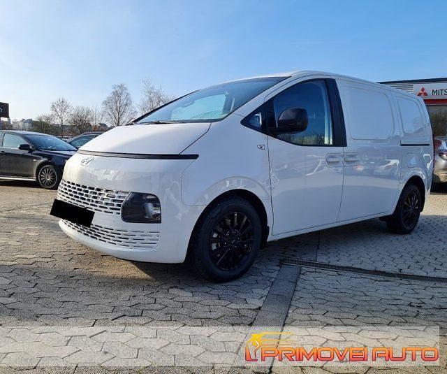 Usata Hyundai Staria 177 CV (130 kW) 2022 Bianco Monovolume