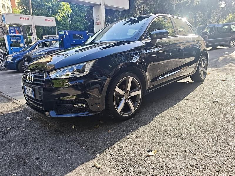 Usata Audi A1 Ambiente 90 CV (66 kW) 2016 Nero Utilitaria