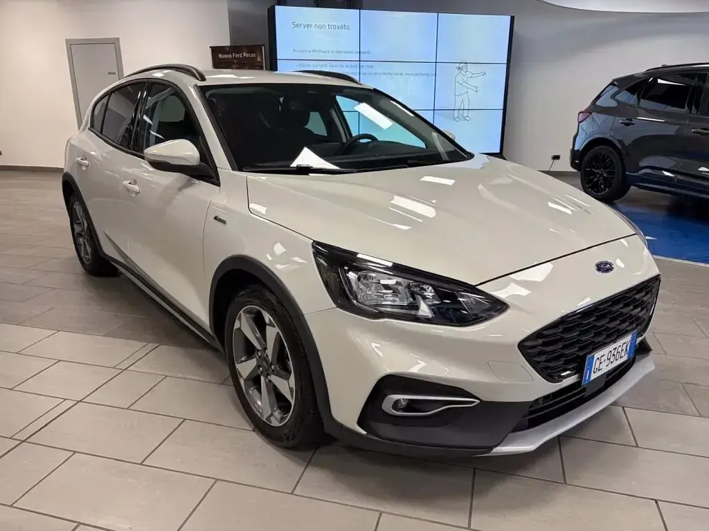 Usata Ford Focus Active 125 CV (91 kW) 2021 Metropolis white (metallizzato) Berlina