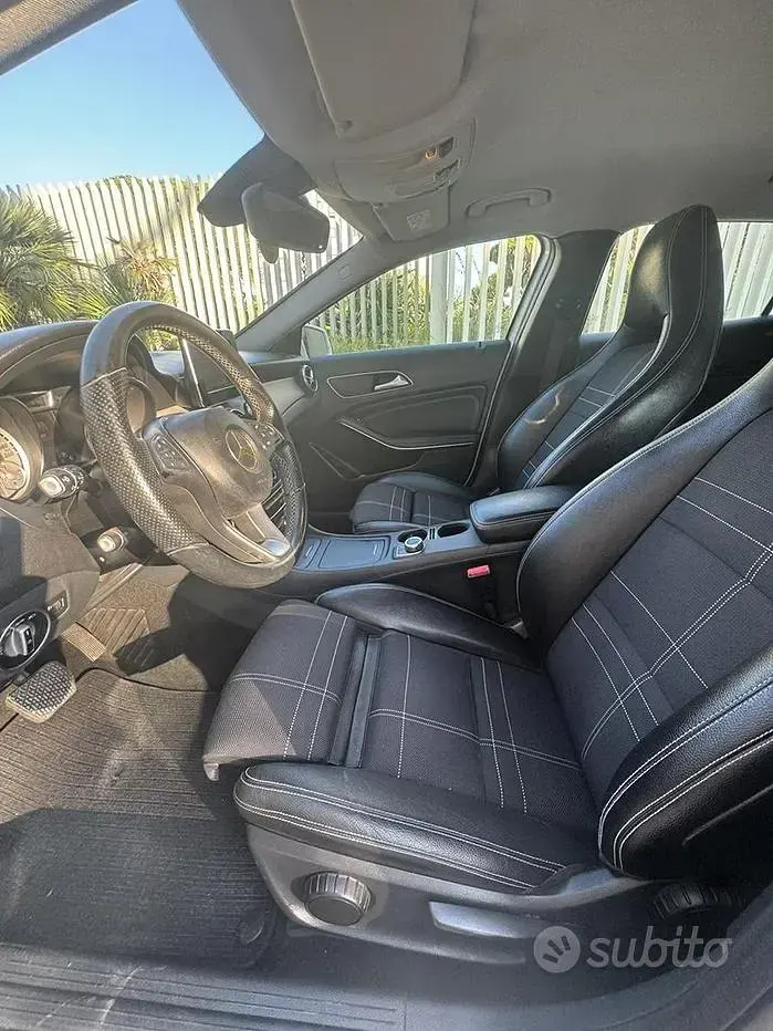 Usata Mercedes GLA200 136 CV (100 kW) 2015 Bianco SUV