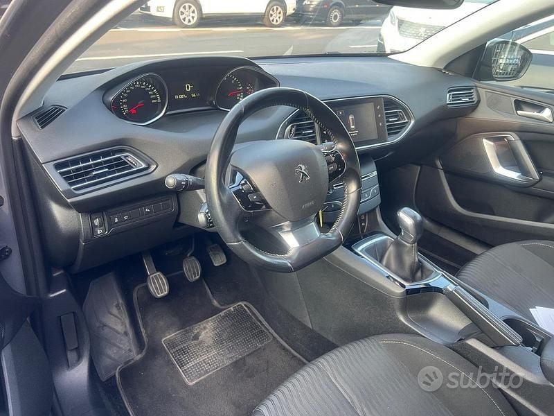 Usata Peugeot 308 Business-Line 99 CV (72 kW) 2016 Grigio Berlina