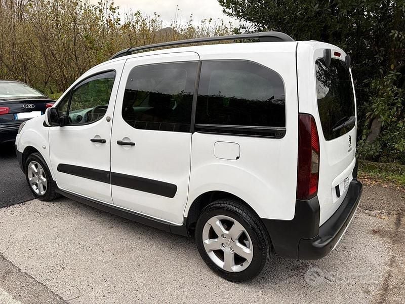 Usata Peugeot Partner Tepee Outdoor 115 CV (84 kW) 2013 Bianco Monovolume