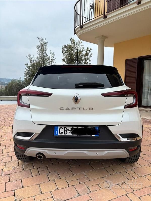 Usata Renault Captur 101 CV (74 kW) 2020 Bianco SUV