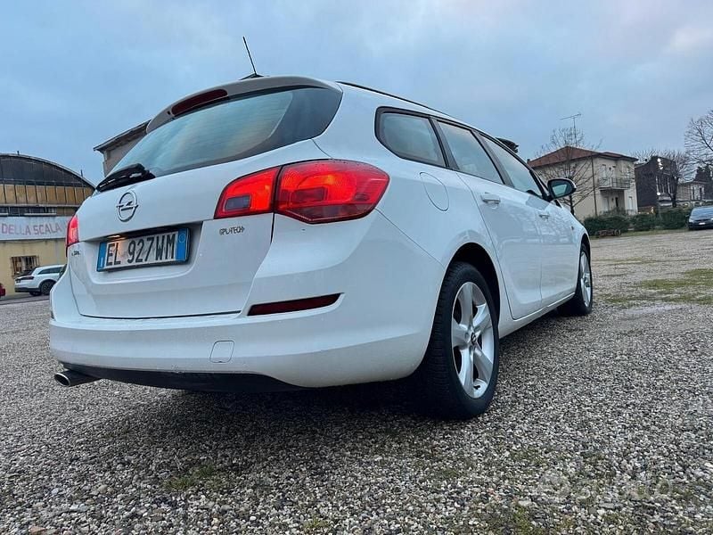 Occasion Opel Astra 140 ch (102 kW) 2012 Blanc Break