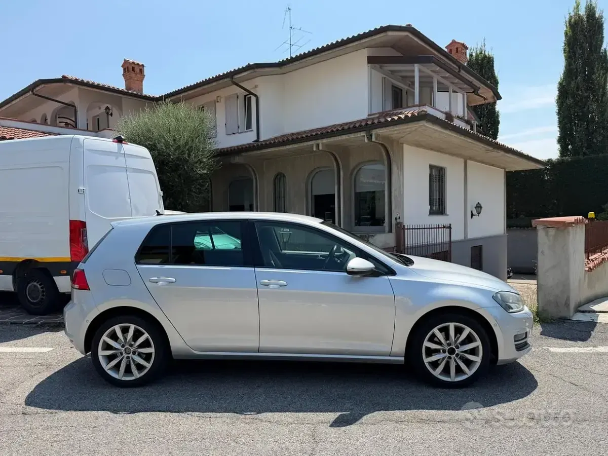Usata VW Golf VII Comfortline 105 CV (77 kW) 2013 Grigio Berlina