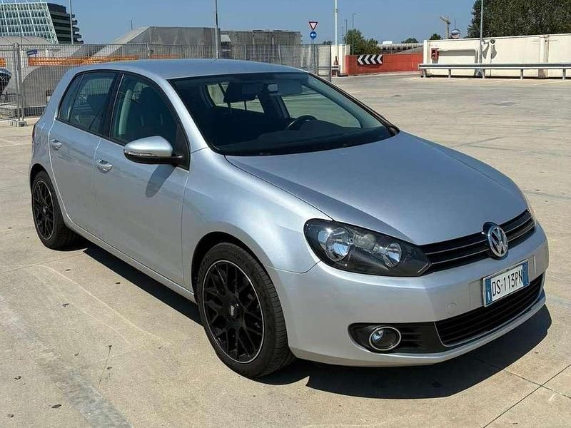 Usata VW Golf VI Highline 110 CV (80 kW) 2009 Argento Utilitaria