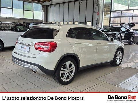 Usado Mercedes GLA200 Executive 136 CV (100 kW) 2016 Blanco SUV