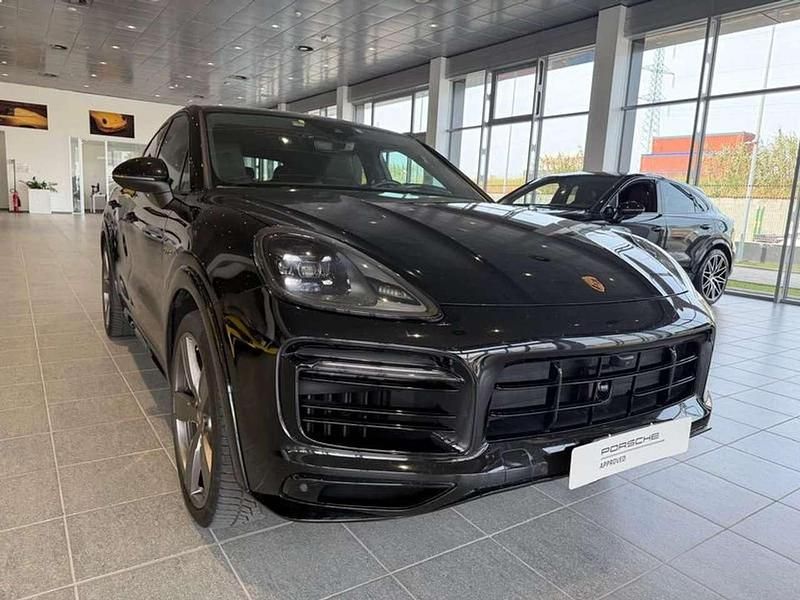 Usata Porsche Cayenne Platinum Edition 462 CV (339 kW) 2023 Nero SUV