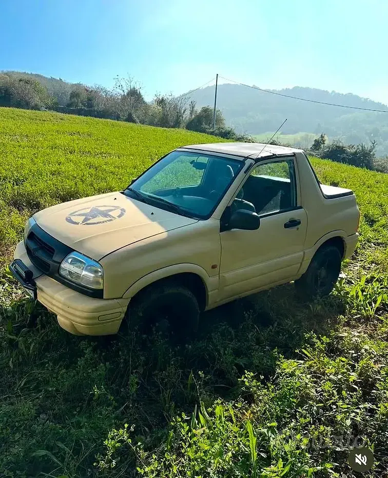 Usata Suzuki Grand Vitara 94 CV (69 kW) 2001 Cabrio