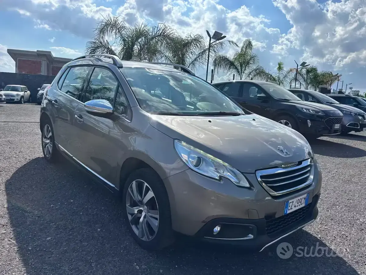 Usata Peugeot 2008 Allure 92 CV (67 kW) 2015 Grigio SUV