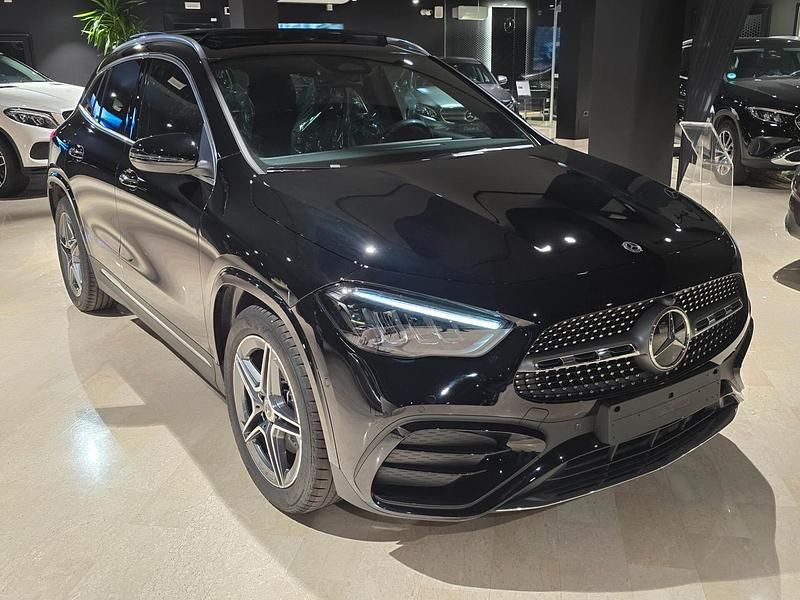 Usata Mercedes GLA200 AMG Line Premium 150 CV (110 kW) 2025 Nero SUV