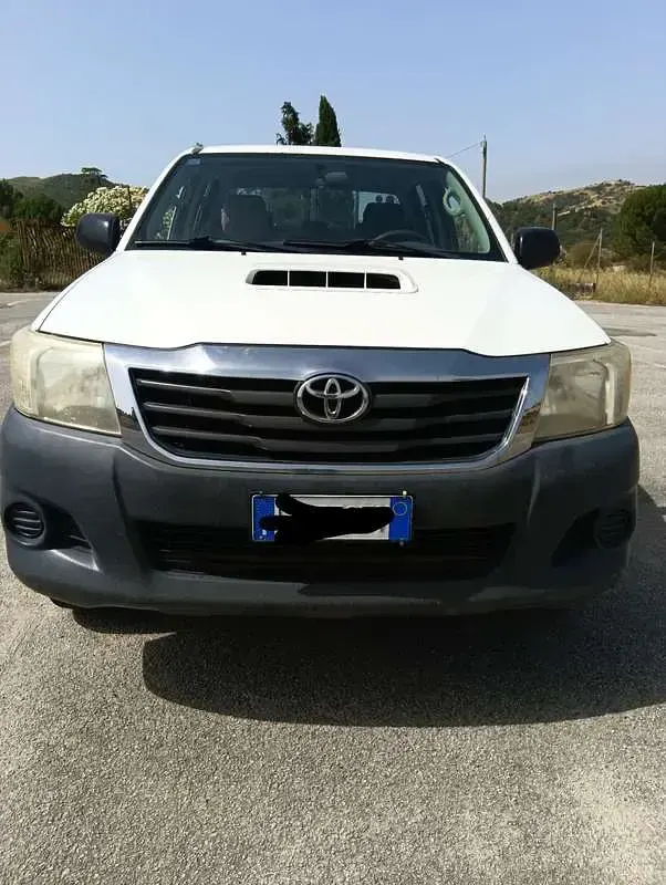 Usata Toyota HiLux 144 CV (105 kW) 2012 Pick-up