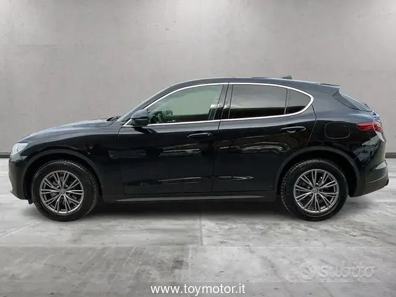 Usata Alfa Romeo Stelvio Super 210 CV (154 kW) 2017 Nero SUV