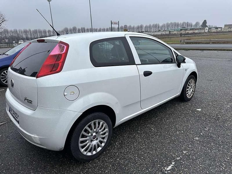 Usata Fiat Punto 75 CV (55 kW) 2013 Furgone