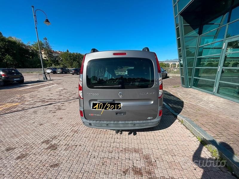 Usata Renault Kangoo 90 CV (66 kW) 2013 Grigio Monovolume