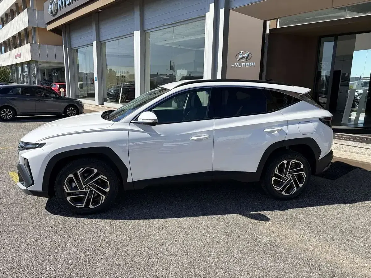 Nuova Hyundai Tucson 239 CV (175 kW) 2026 Bianco SUV