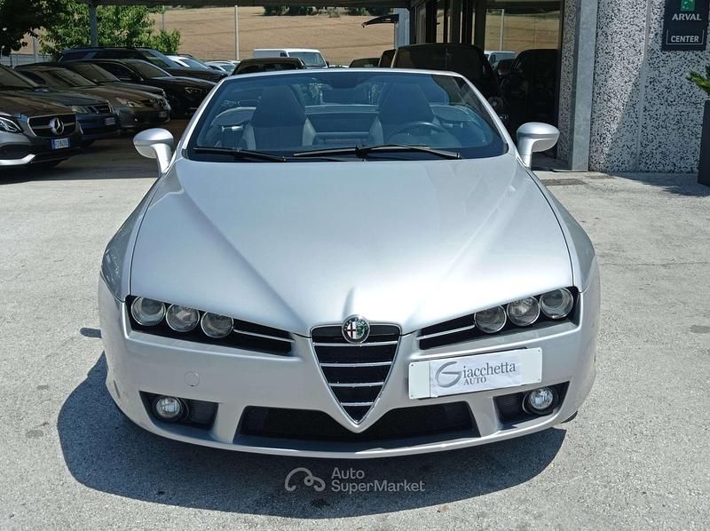Usata Alfa Romeo Spider 185 CV (136 kW) 2007 Argentoaltro Cabrio