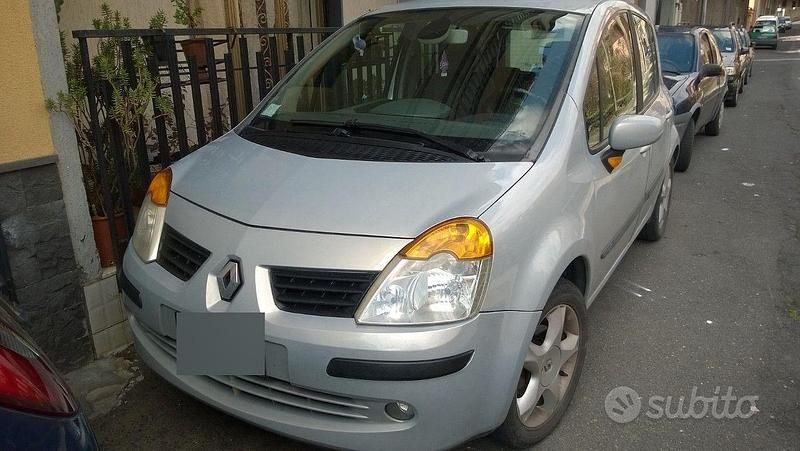Usata Renault Modus 82 CV (60 kW) 2004 Monovolume