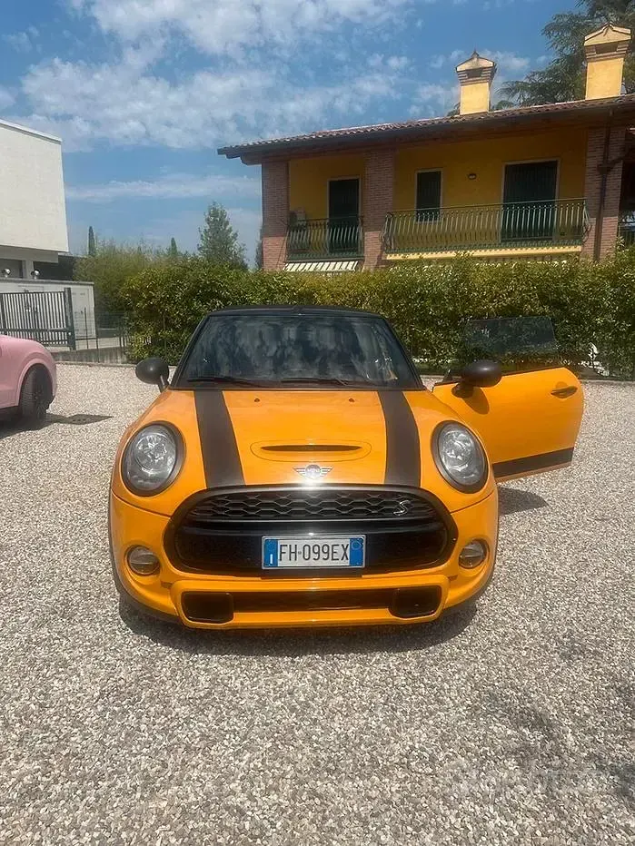 Usata Mini Cooper S Cabriolet 192 CV (141 kW) 2017 Giallo Cabrio