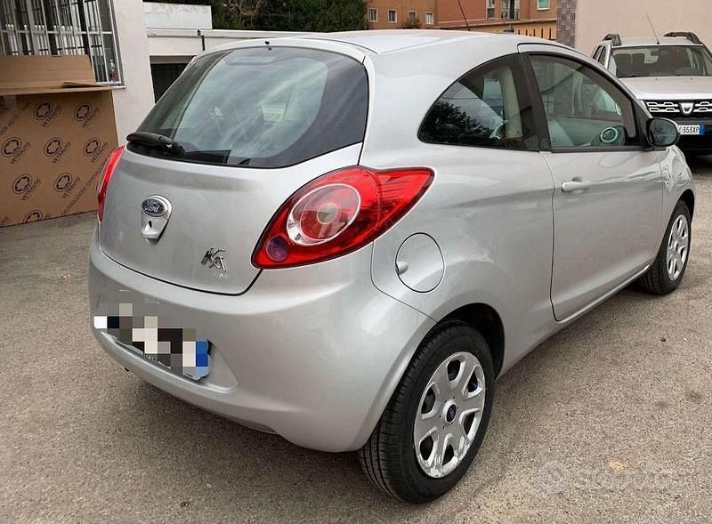 Usata Ford Ka 69 CV (50 kW) 2011 Grigio Utilitaria