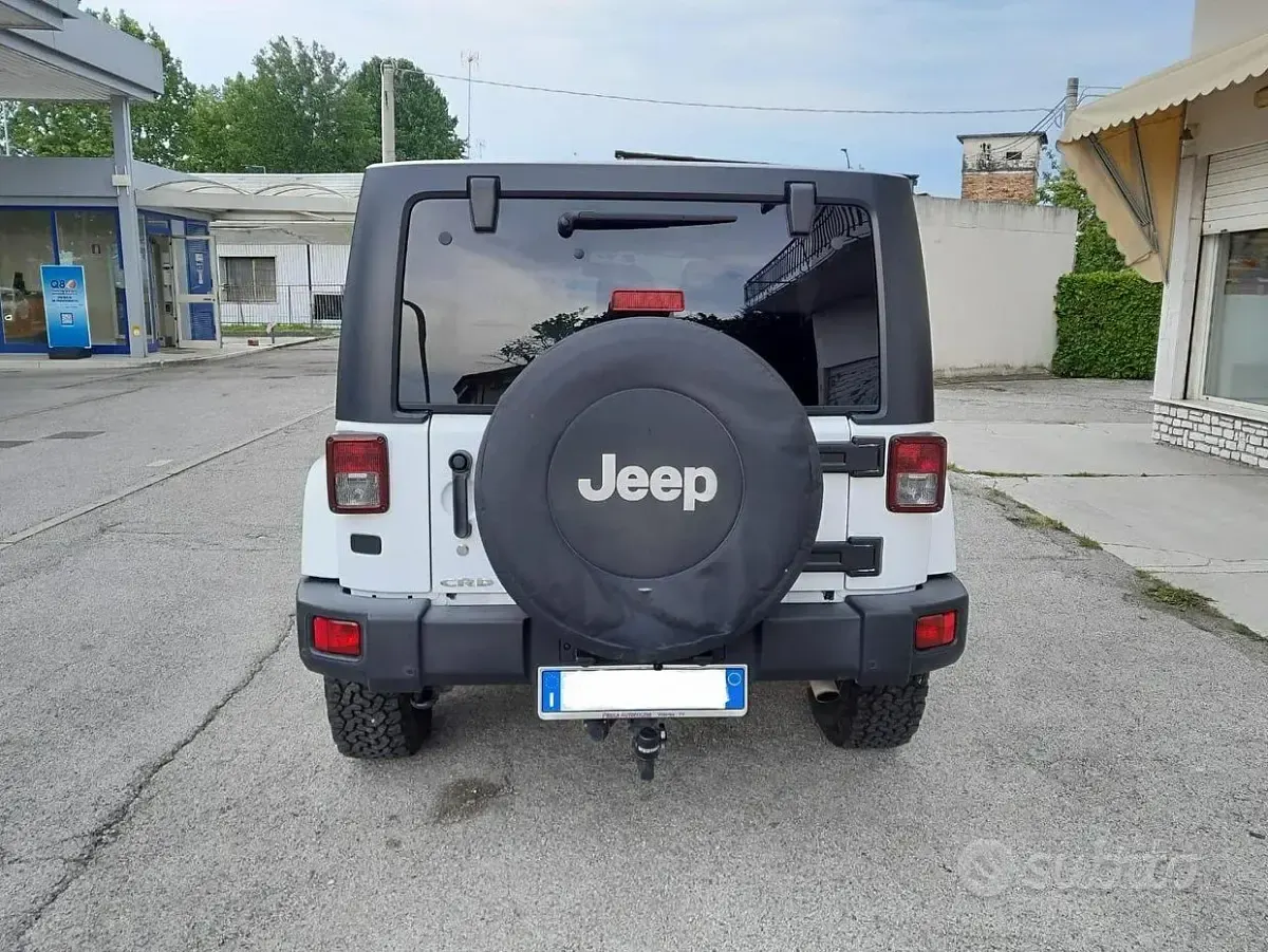 Usata Jeep Wrangler Sahara 200 CV (147 kW) 2014 Bianco SUV