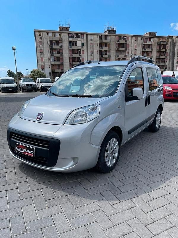 Usata Fiat Qubo Trekking 75 CV (55 kW) 2013 Grigio Monovolume