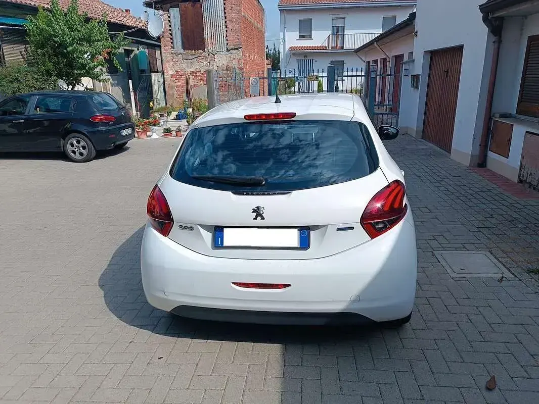 Occasion Peugeot 208 Active 82 ch (60 kW) 2017 Blanc Citadine