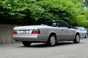 Usata Mercedes E320 220 CV (161 kW) 1994 Argento Cabrio