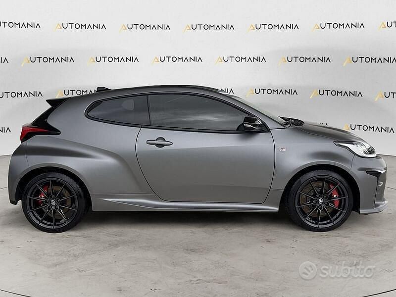 Usata Toyota Yaris 261 CV (191 kW) 2021 Bianco Utilitaria