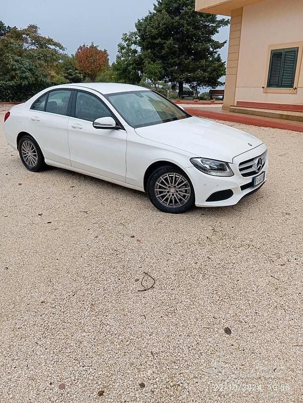 Bianco Usata 2017 Mercedes C200 Tre volumi | 17.600 € (Super prezzo) - Immagine 1/4